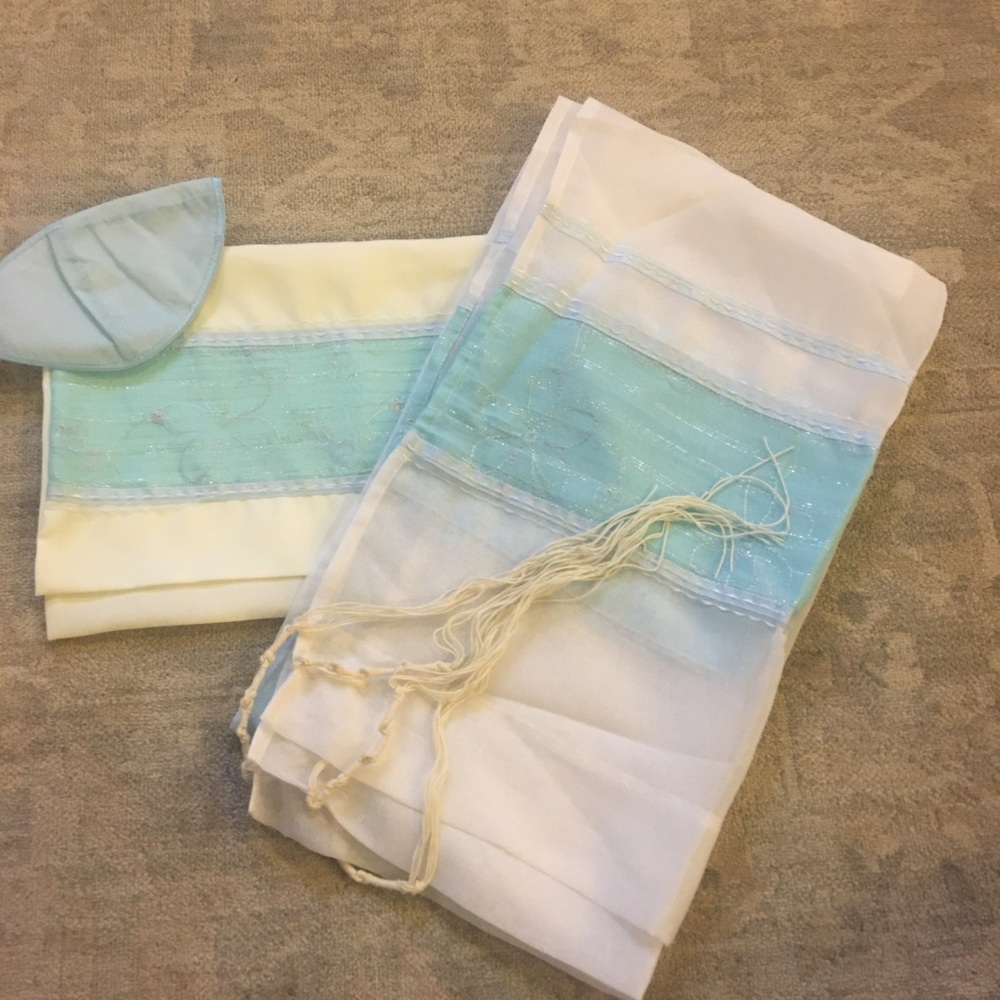 Gabrieli Handwoven Tallit with aqua trim and flower embroidery.